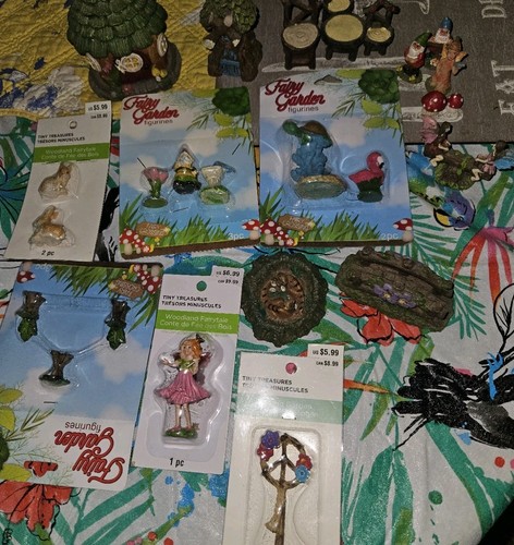 Lot includes tiny - lot, of