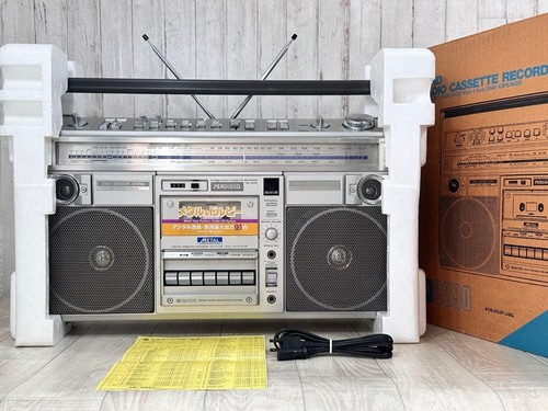 Hitachi cassette radio - hitachi,
