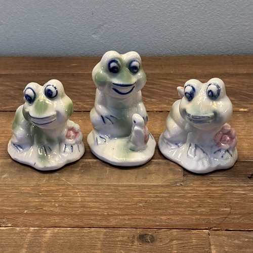 Vintage frogs with turtle - frogs,