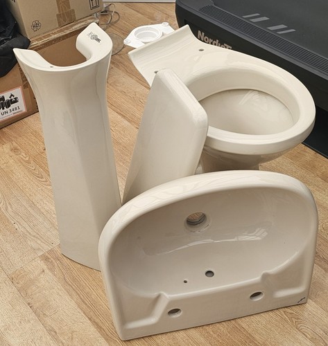 Used old twyford - twyford, toilet