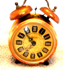 LITTLE CLOCK  MEMORABILIA GREAT SHAPE AND VERY RETRO 60S STYLE 