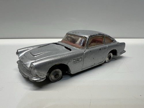 Corgi toys aston - toys,