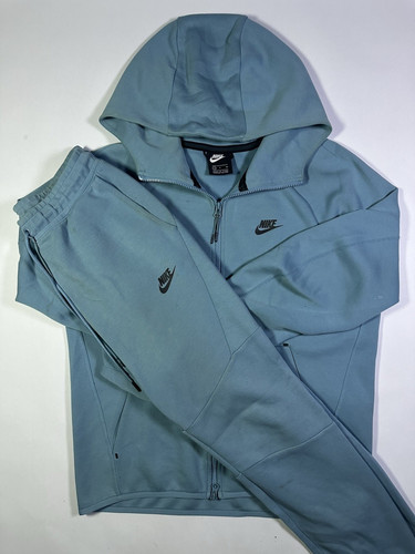 Nike men light - men’s, tech