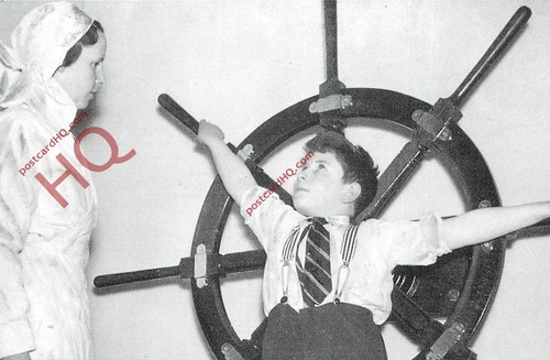 Picture postcard ww2 nurse - picture,