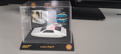 Shell promotion james - shell, bond