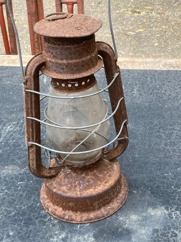 Old kerosene lamp chalwyn - lamp,
