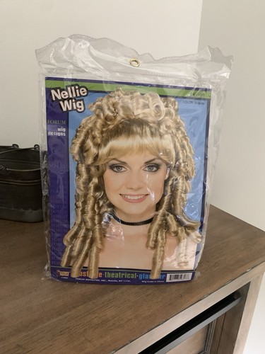 Blonde costume wig - blonde,