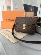 Louis Vuitton Pochette Metis