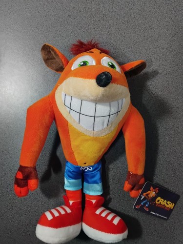 Crash bandicoot play - by,