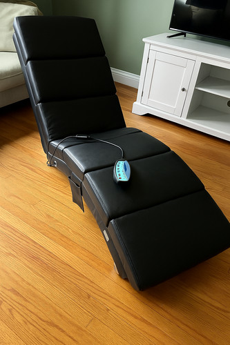 Recliner chaise lounge - lounge, massage