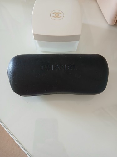 Chanel hard glasses case - glasses, used.