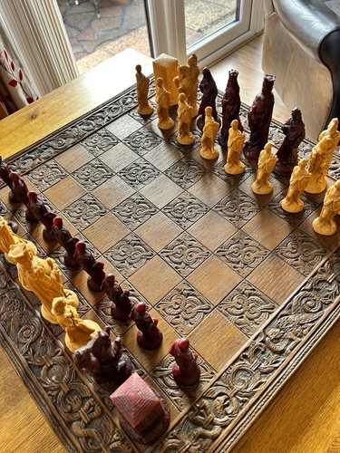 Carved wood chess - cm, board