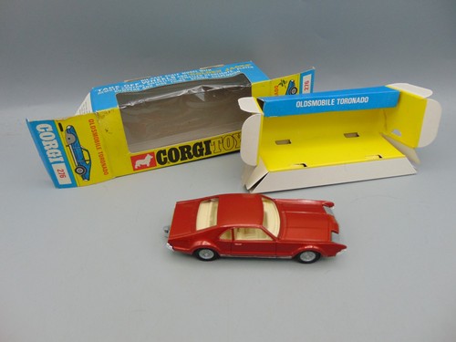 Corgi 276 oldsmobile - corgi,