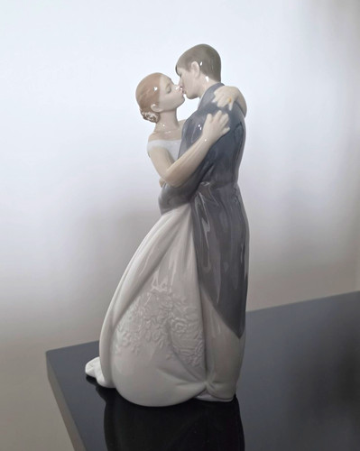 Nao kiss forever porcelain - kiss,