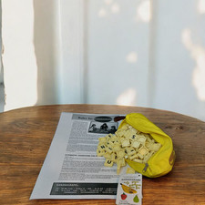 Bananagrams - Bananagram - Family Fun Crossword / Word Play Game