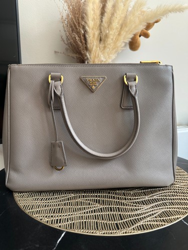 Prada saffiano shoulder bag - prada,