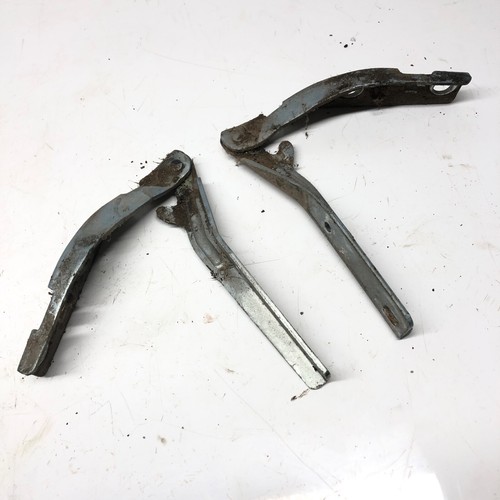 Peugeot 206 bonnet hinge - peugeot,