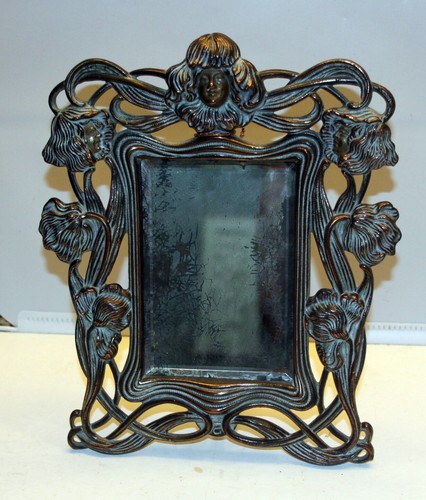 Beautiful ornate vintage cast - beautiful,
