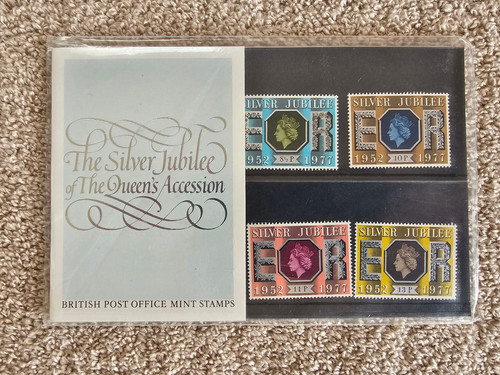 1977 presentation pack - pack,