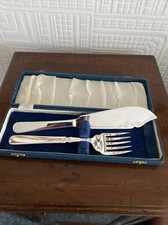 Lovely Boxed Yeoman Plate Fish