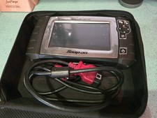 Snap-On Solus Ultra; full-function diagnostic scan tool - With Case & OBD Cable