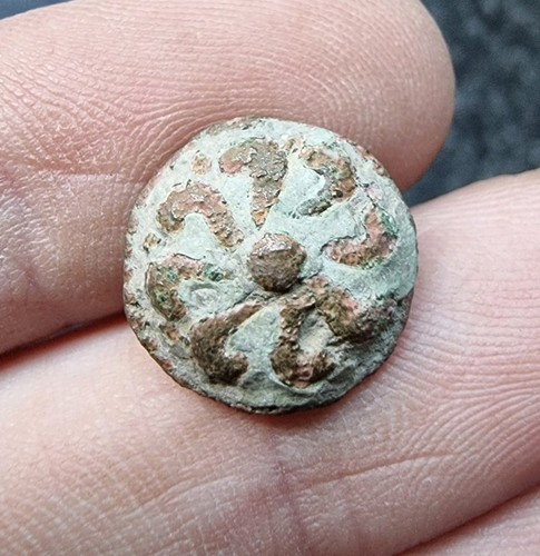 Medieval tudor button - medieval,