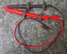 Fluke SureGrip AC220 Black and Red Crocodile / Alligator Clip Set