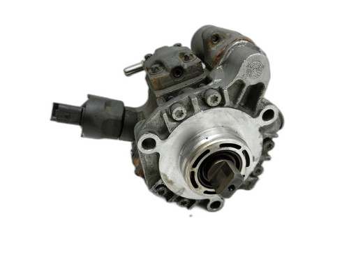 Injection pump - pump, for