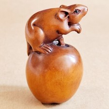 M8254 - 2" Hand Carved Boxwood