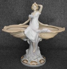 LOVELY VINTG ROYAL DUX CZECH