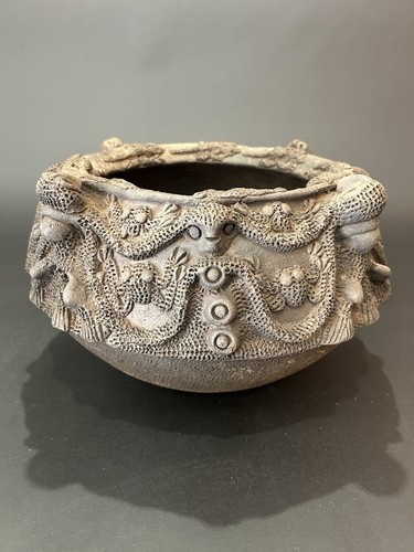 Bamileke large earthenware - large,