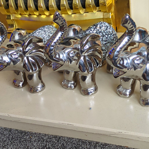 Silver tone metal elephant - silver,
