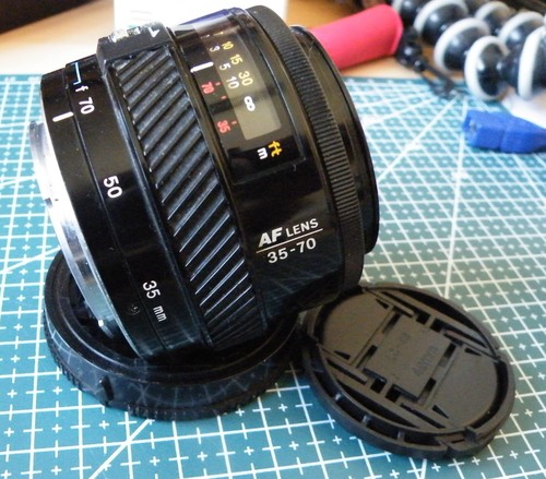 Minolta 70mm zoom macro - 35-70mm,