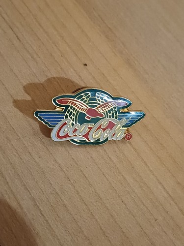 Coca cola pin badge - coca,