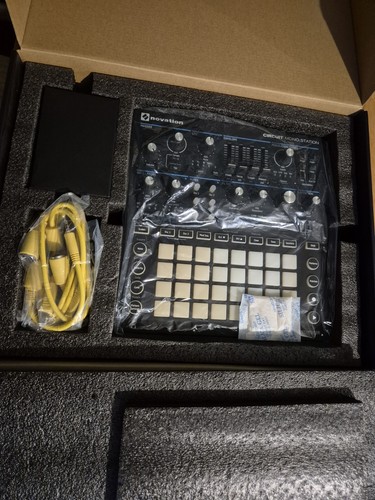 Novation circuit mono station - novation,