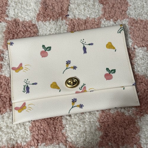 Coach large turn - coach, pouch