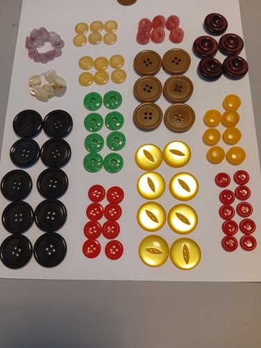 Job lot vintage - job, buttons