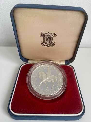 1977 royal mint queen - 1977,