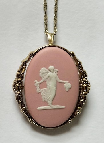 Wedgwood pink jasper pendant - wedgwood,