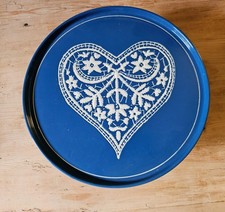 Linear Cake Stand Scandi Chic