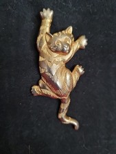 Jonette Jewellery Climbing Cat Brooch., 1980s.