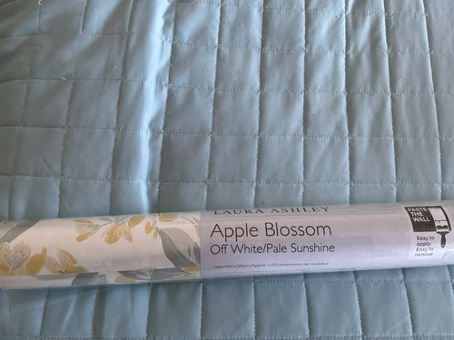 Laura ashley wallpaper apple - laura,