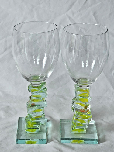 Pair very unusual art - a,