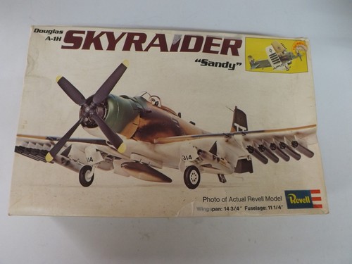 Revell douglas skyraider - revell,