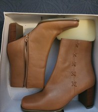 Studio Works Belle Camel