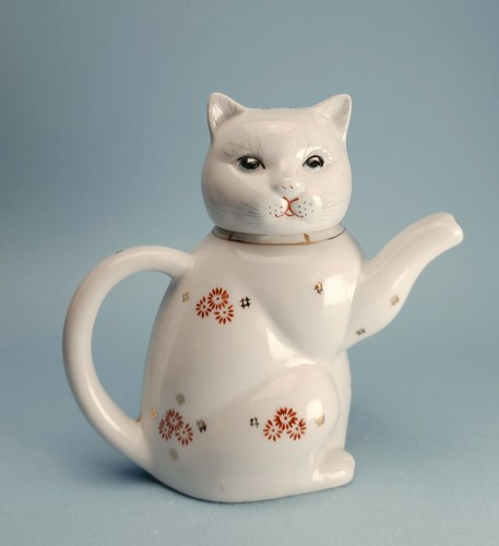 Cute little lucky cat - cute, figural