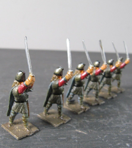 Vintage lead toy soldiers - soldiers,