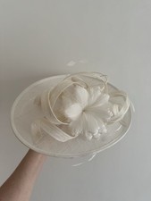 Beautiful Cream Snoxwell and