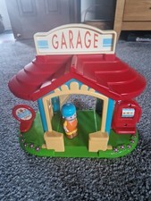 ELC Happyland Garage with Tow
