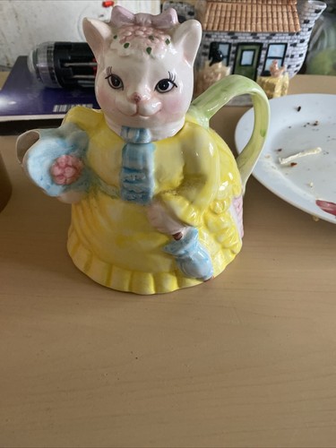 Decorative tea pot not be - to,